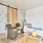 Domaine Calme Avec Piscine - Pour 6 *