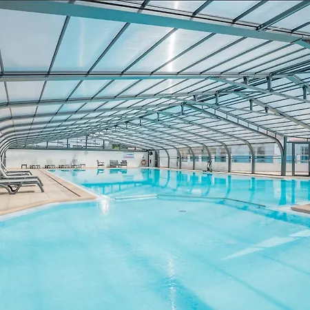 Horská chata Domaine Calme Avec Piscine - Pour 6 *