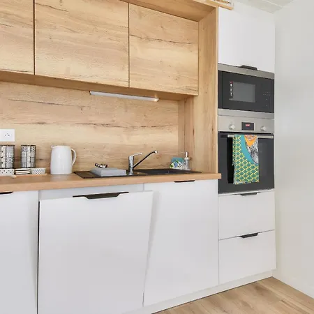 Domek alpejski Domaine Calme Avec Piscine - Pour 6 *