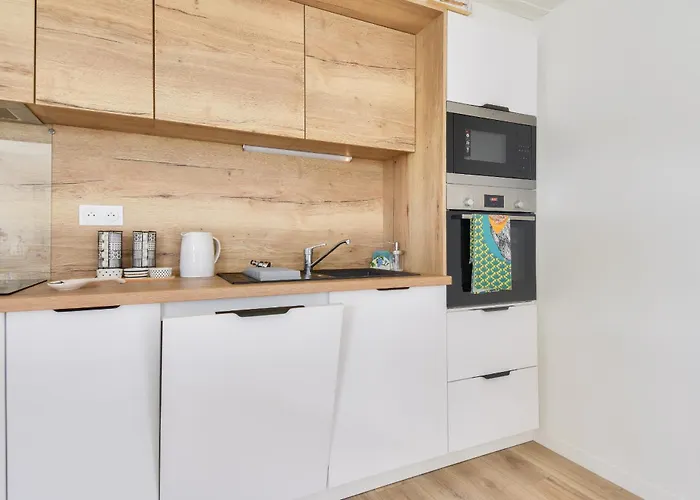 샬레 Domaine Calme Avec Piscine - Pour 6 *