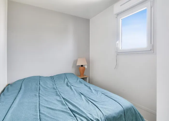 샬레 Domaine Calme Avec Piscine - Pour 6 *